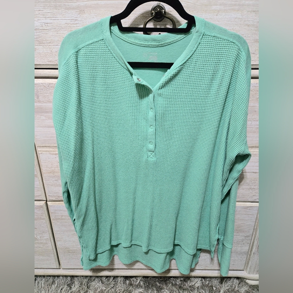 OFFLINE By Aerie Wow! Waffle Henley T-Shirt Retro Jade Color Women’s Mint Top - Picture 6 of 9